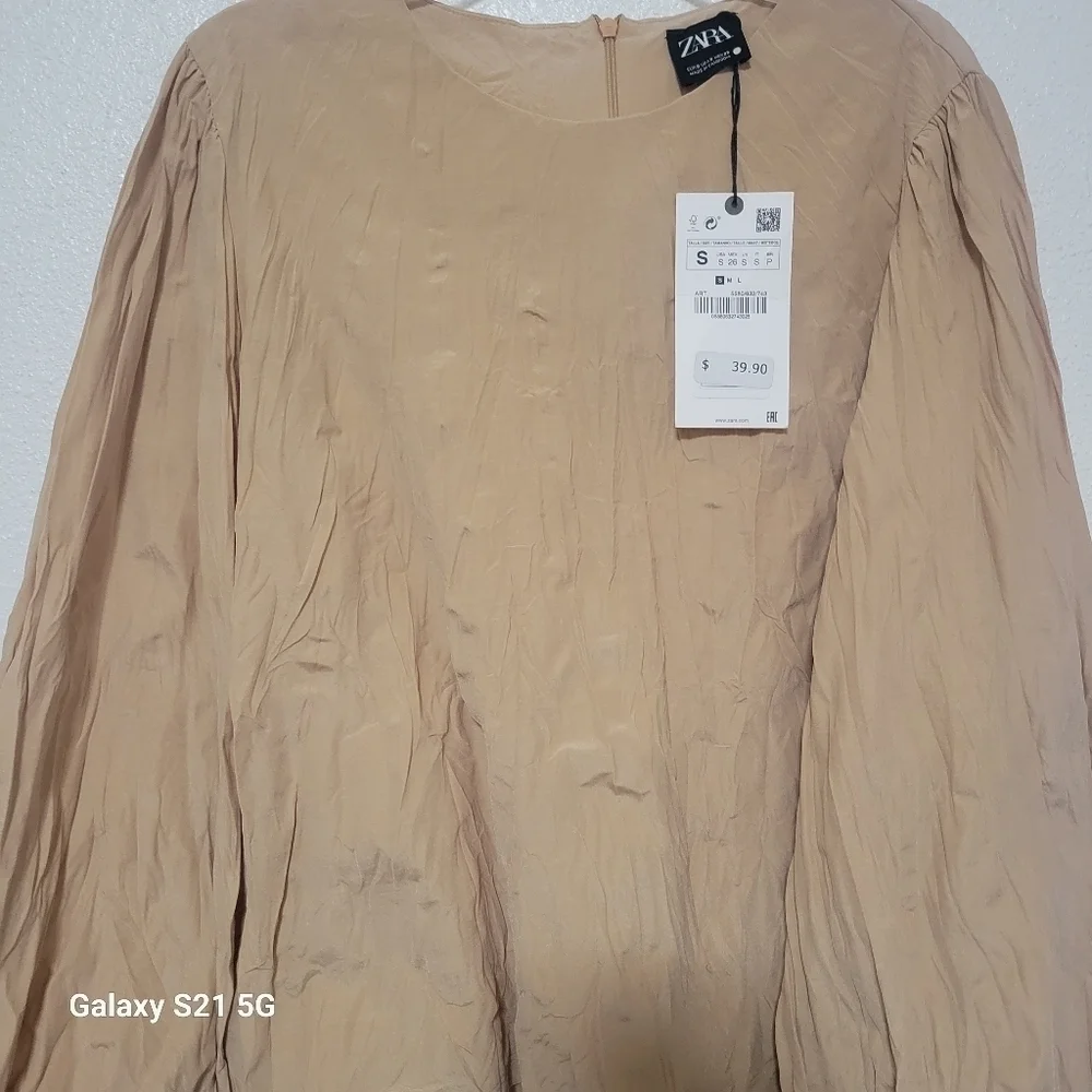 NWT Zara crinkle balloon sleeve top size  small